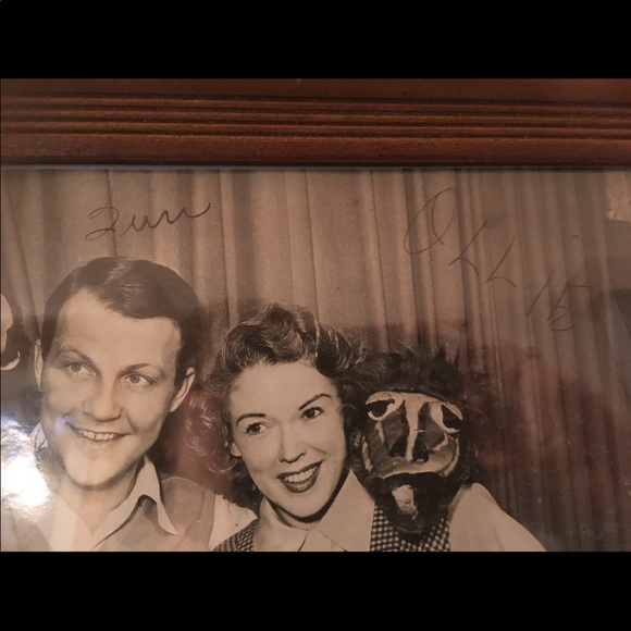 Signed photograph of Kukla, Fran, Ollie and Quinn - Picture 3 of 5